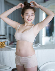 真槍實彈~美女獻身