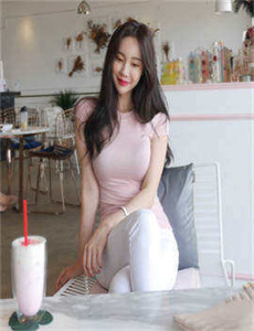 丰满女邻居做爰BD的小说